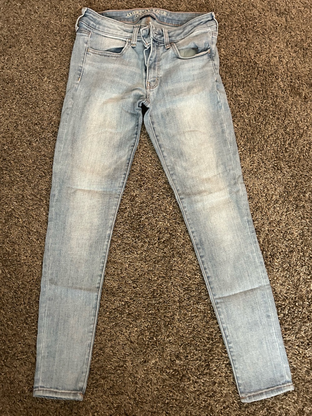 American Eagle Light Wash Skinny Jeans